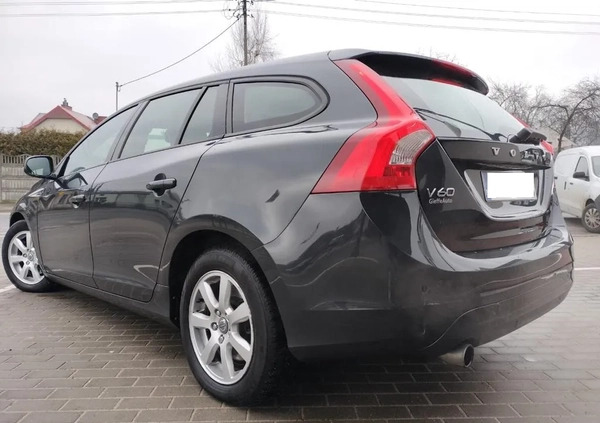 Volvo V60 cena 33999 przebieg: 315000, rok produkcji 2013 z Łódź małe 497